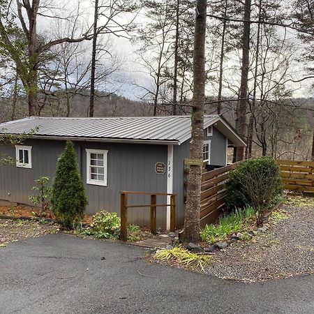 Convenient Cottage-Hot Tub, 4 Minutes To Далонега Екстериор снимка
