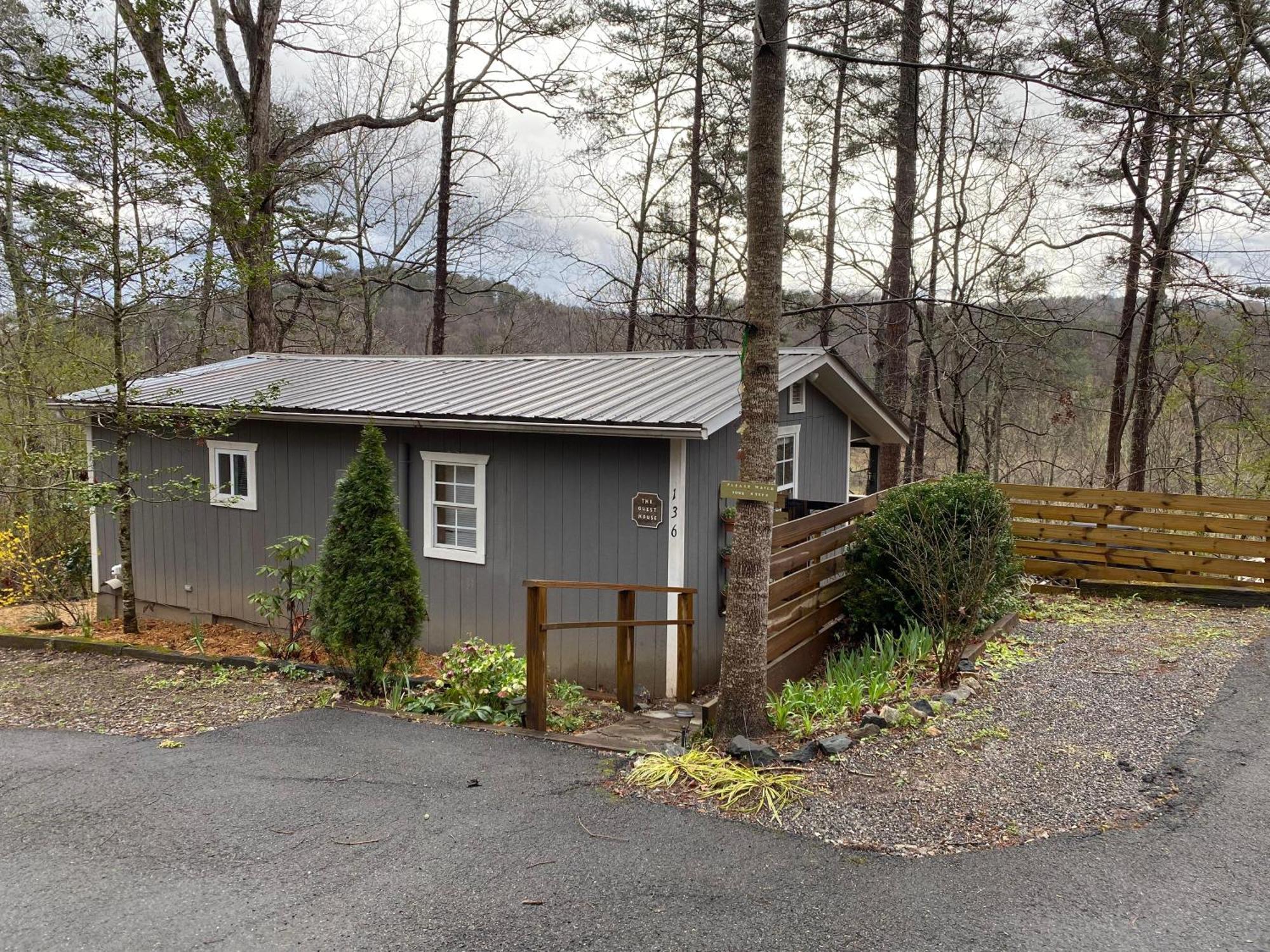 Convenient Cottage-Hot Tub, 4 Minutes To Далонега Екстериор снимка